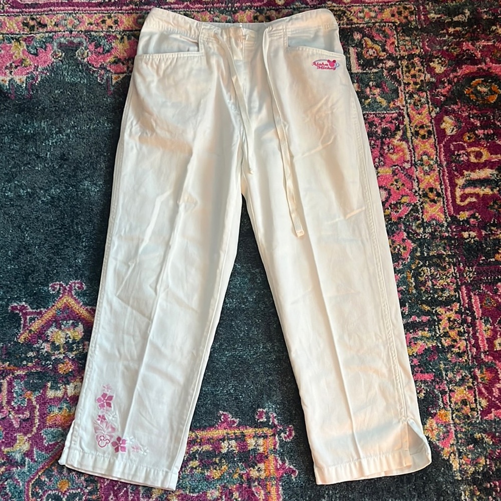 Vintage Disney store “Aloha Mickey” capris.